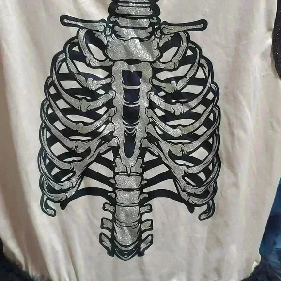 Costume - Picture 3 of 5